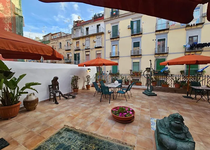 The Spanish Palace, Suites, Rooms, Apartments & Terraces Nápoles